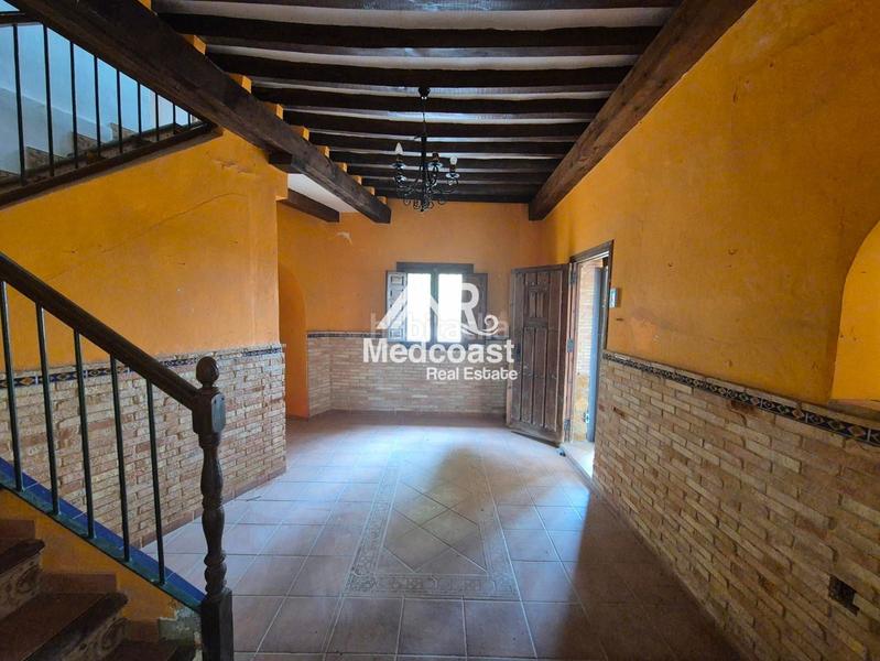 Foto 8d710859-0671-4ec0-aa51-204e407535cd. Casa adossada amb aparcament a Antas