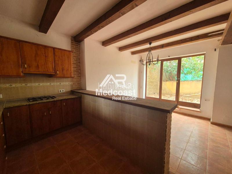 Foto a8f4b2ad-9143-46db-a8f7-037593522b54. Casa adossada amb aparcament a Antas