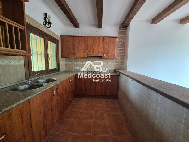 Foto b32b27cc-c516-4b22-8812-cd438a70feb2. Casa adossada amb aparcament a Antas