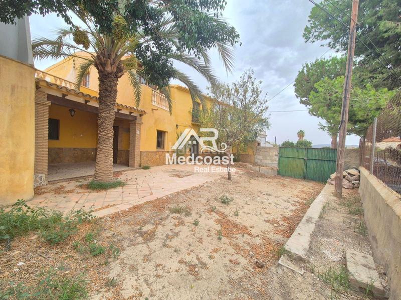 Foto e0403a34-bc47-493a-994f-ab4c4af00abd. Casa adossada amb aparcament a Antas