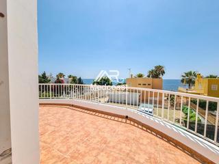 House  Calon el (cal). Precioso chalet pareado con vistas al mar a metros de la playa