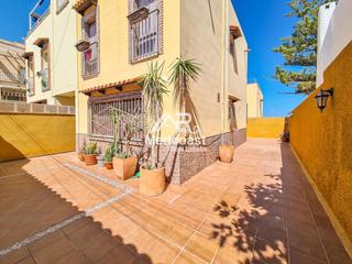 Duplex  Virgen del carmen (ma). Amplio dúplex de 3 dormitorios en garrucha, zona de las marinas