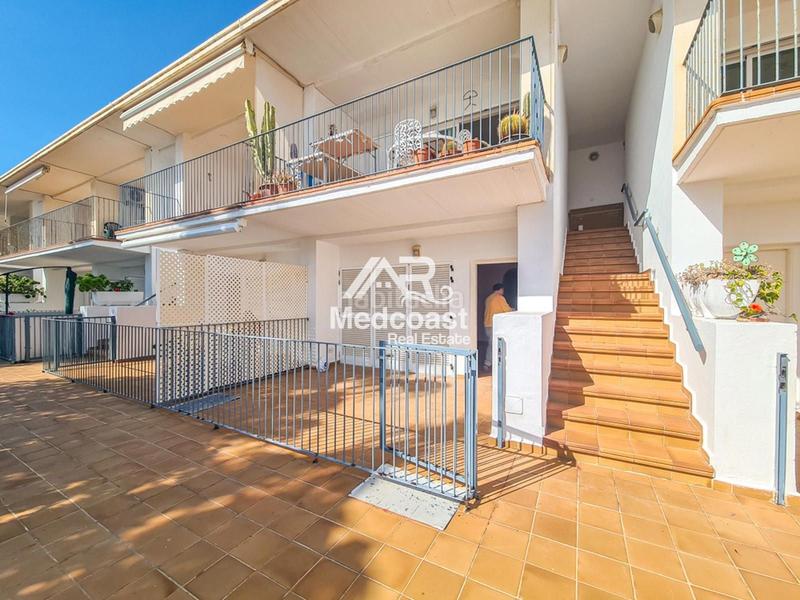 Foto 1145142b-fb77-4ee1-8949-3338a3330e26. Piso vive frente al mar ! planta baja de 2 dormitorios. en Mojácar