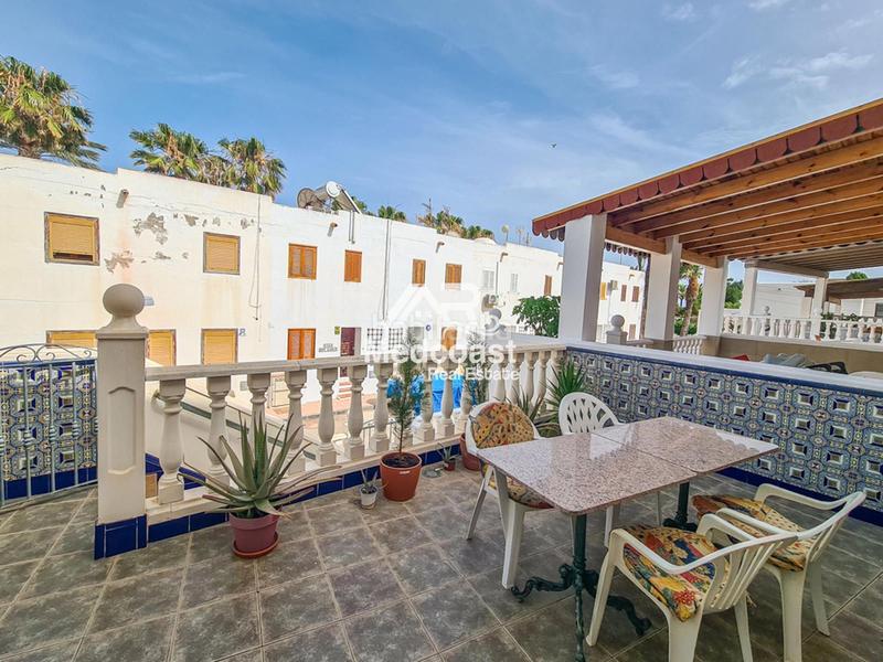 Foto 3b471eee-0121-4fc4-ba46-8146011c71d0. Reihenhaus mit parking in Las Marinas - Pueblo Laguna Vera