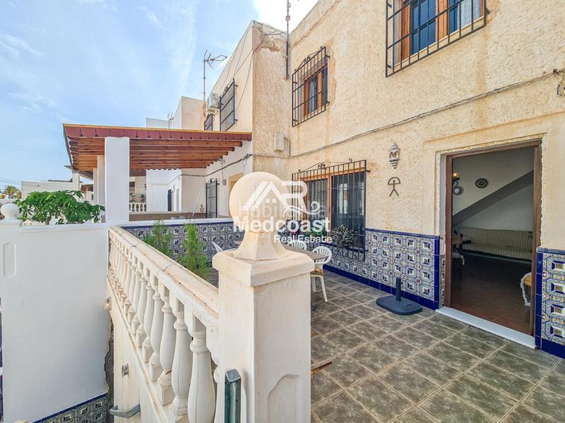 Foto aa881b28-c970-4982-be94-4876d1da4cc5. Reihenhaus mit parking in Las Marinas - Pueblo Laguna Vera