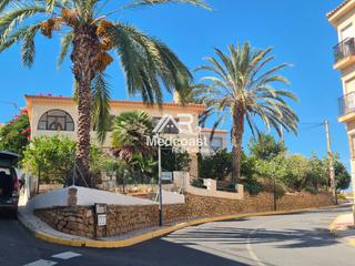 Xalet  Rosaleda. Chalet independiente con gran potencial en el corazón de turre