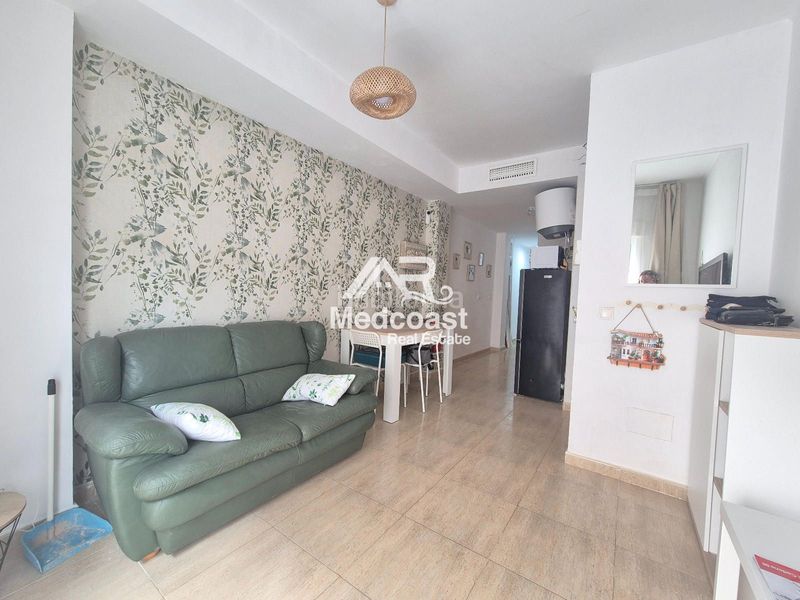 Foto f86de34c-3d16-47eb-9e22-931a16bd6e37. Pis a puerto de Garrucha Garrucha