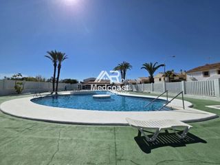 Dúplex  Juan sebastian elcano(ma). Dúplex completamente reformado a solo 200 metros de la playa