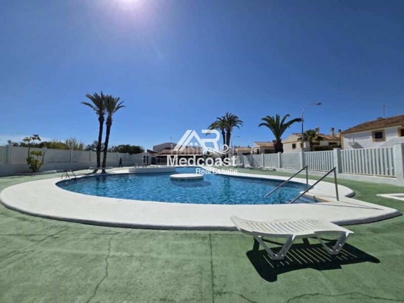 Foto 93dae5f0-ad48-4a87-a17e-ee3b1cc56dbb. Duplex with pool in Las Marinas - Pueblo Laguna Vera
