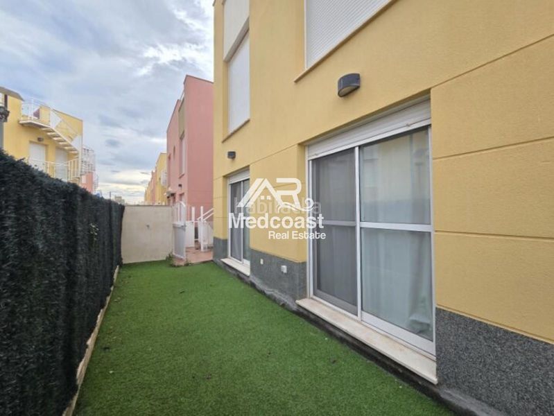 Foto f53d9da0-c7be-4082-82c1-54c936a48b17. Pis amb aparcament piscina a Las Marinas - Pueblo Laguna Vera