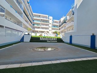 Duplex  Pi y margall. Amplio y luminoso dúplex de 4 dormitorios situado en el residenc