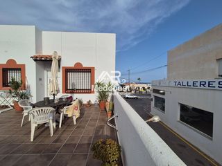 Piso  Palmeral el. Vivienda de esquina a 100 metros de la playa en mojácar playa
