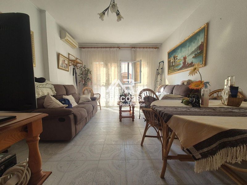 Foto 8ea6b51f-10fe-4f3f-a745-04c3c51a2571. Casa adossada a Vera ciudad Vera
