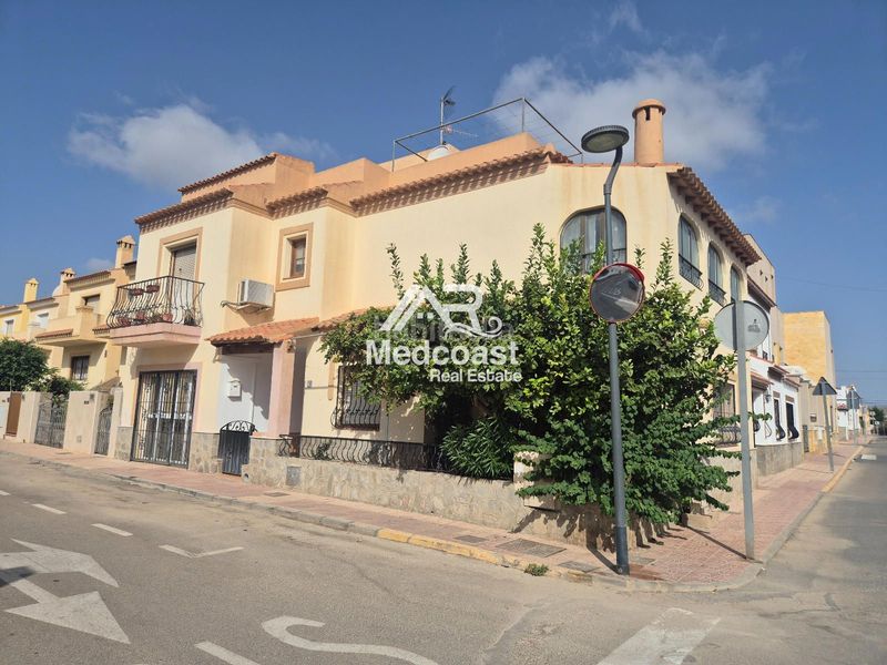 Foto d048d0da-1b98-45e6-8843-ebd73da40885. Casa adossada a Vera ciudad Vera