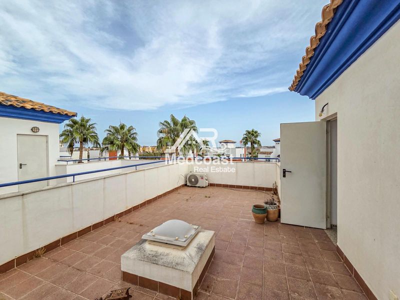 Foto a31bb054-fc12-4596-af00-dd64c69e4680. Dúplex amb aparcament piscina a Lomas del Mar Vera
