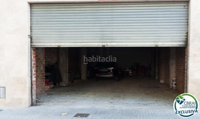 Foto 7a7ebb52-874b-48e4-8e62-1587e291331f. Local comercial a Centre Roses