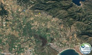 Terreny residencial a Pau. Terreno en venta con proyecto y permiso de construcción incluido