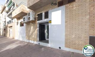 Local Comercial a Centre. En el centro de roses