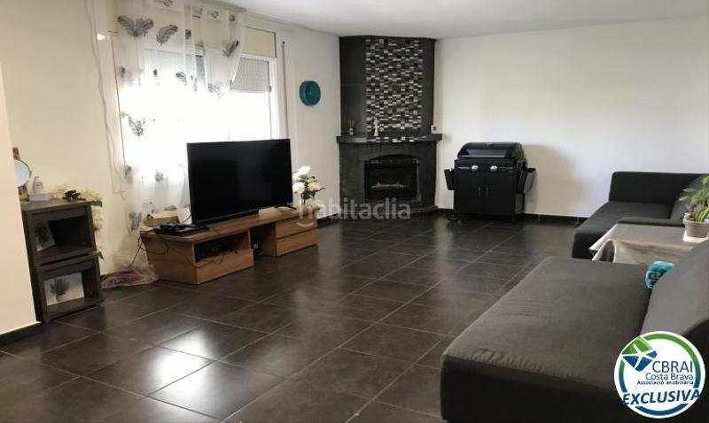 Foto 3713337d-d8ef-4c74-b4c5-8d5e22ec3e3d. Casa encantadora casa renovada en urbanización tranquila en Roses