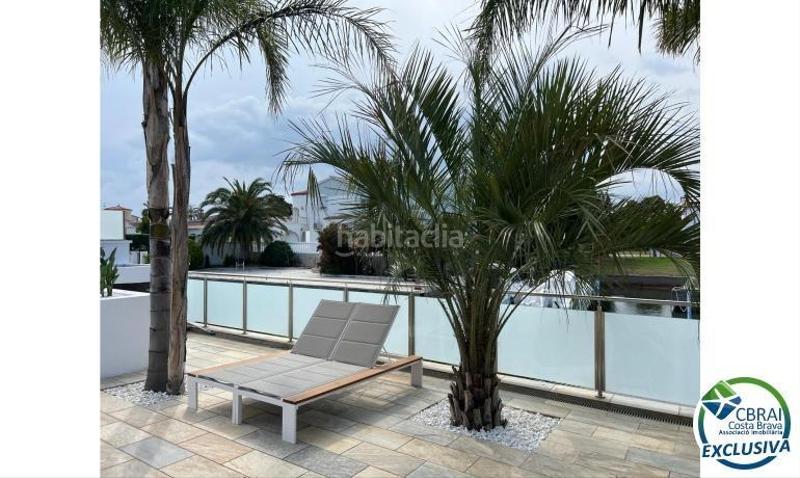 Foto 7c7f08b4-7454-410f-8622-ed689e2ed745. Casa con parcheggio piscina in Cap Ras - Creus - Falconera Empuriabrava