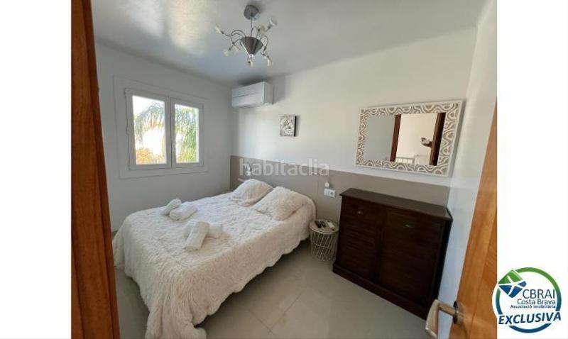 Foto d1118341-32f5-4be6-ac6b-ee6af6e170af. Casa con parcheggio piscina in Cap Ras - Creus - Falconera Empuriabrava