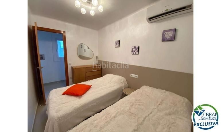 Foto e5f89f43-7041-4dfa-ab40-b75f2f301a49. Casa amb calefacció aparcament piscina a Cap Ras - Creus - Falconera Empuriabrava