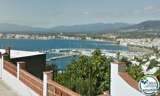 Terreny residencial a Centre. Terreno con impresionante vista a la bahía de roses