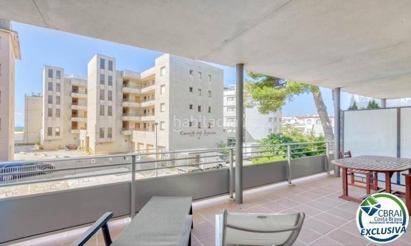 Foto 2a57c5b2-a43e-467e-a3b3-f6491423cbb7. Apartamento  en Salatar con vista parcial al mar, gran terraza y aparcamiento privado. en Roses