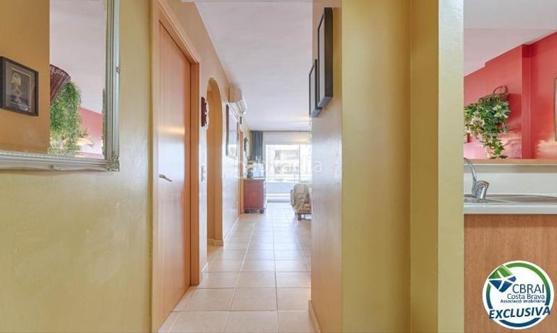 Foto 90097815-0a07-4055-90d6-ee6916db92c3. Apartamento  en Salatar con vista parcial al mar, gran terraza y aparcamiento privado. en Roses