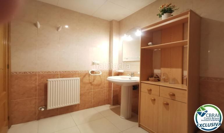 Foto 0256586f-cd2f-4c90-9099-4a80f072592b. Casa a Centre Roses