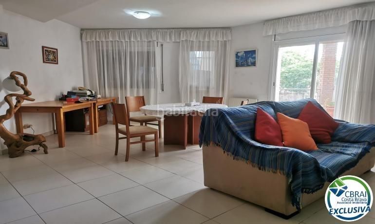 Foto b0b53185-c106-4cad-b8d7-5b7cffa72228. Casa a Centre Roses