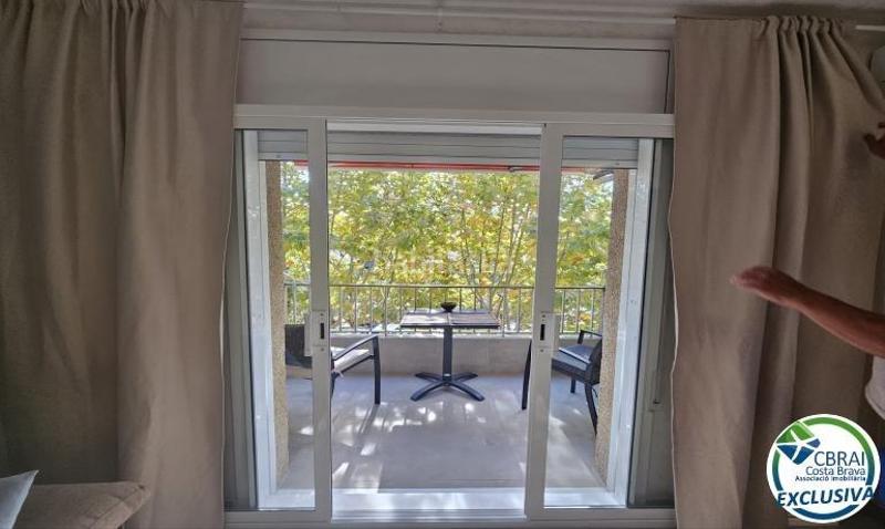 Foto 3cb6d781-9a0e-44ff-a374-074fa9a5167d. Apartamento acogedor apartamento a 500m de la playa en Empuriabrava