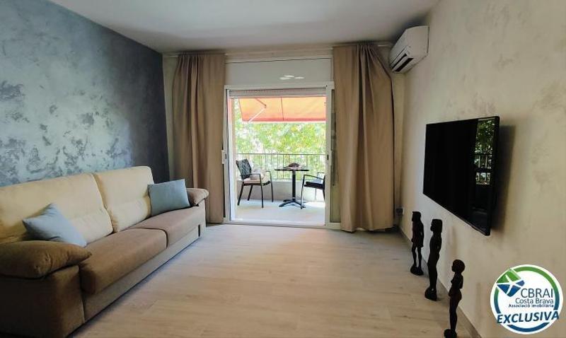 Foto f4c20d48-3363-4926-8187-a16b81bb175f. Apartamento acogedor apartamento a 500m de la playa en Empuriabrava