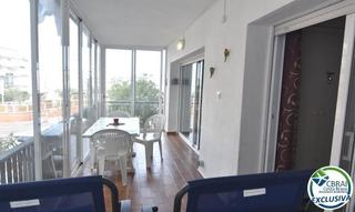 Apartament a Santa Margarida. Apartamento situado a santa margarita roses 250 metros de la pla