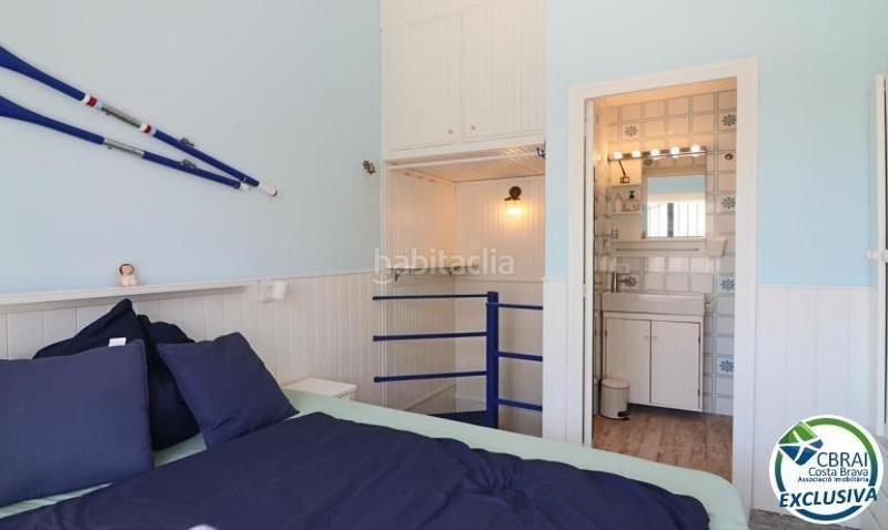 Foto 9b5c3264-b447-4c9c-a55e-afd277936a94. Casa  con gran terraza al sur adosada ubicada en la zona de Sant Maurici en Empuriabrava