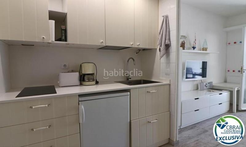 Foto e8a06759-83d1-4b37-80f7-9f55419db363. Casa  con gran terraza al sur adosada ubicada en la zona de Sant Maurici en Empuriabrava