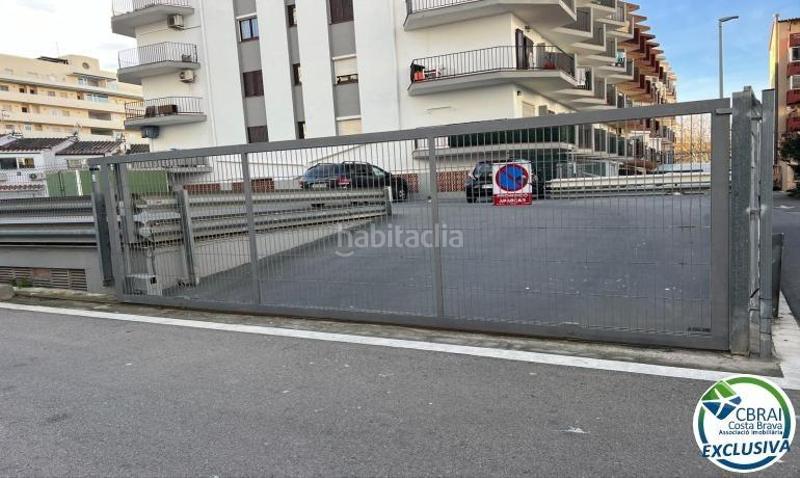 Foto 4fc36155-0c57-440a-844f-67ee545336ee. Car parking in Salins - Cavall de Mar Empuriabrava