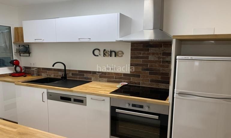 Foto 47c87fe9-b599-406e-a8a0-bd2e9b10dd8b. Apartament a Centre Roses