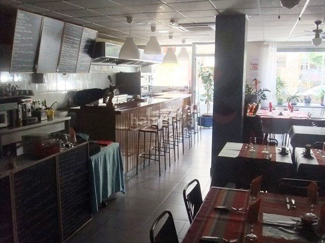 Foto b2389979-c469-4334-9d60-25f058529ffd. Alquiler local comercial bar restaurante muy centrico en Roses