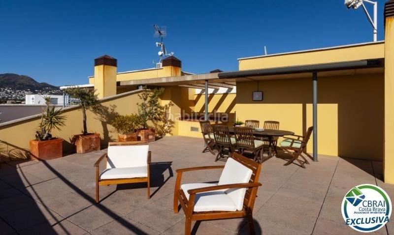 Foto 072aae36-10c5-478c-88f4-5e0c14af2a88. Apartamento ático en 1 línea con solárium, preciosas vistas y licencia turística. en Roses