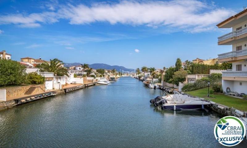 Foto 7315cdc7-1d3e-45cc-bf46-0a3e23b8e0e7. Apartament amb calefacció aparcament piscina a Francolí - Freser - Noguera Empuriabrava