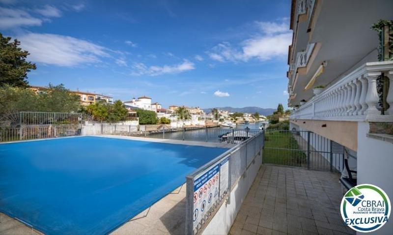 Foto d4e9c94f-4617-49e2-90d5-54e92b60c8a3. Apartament amb calefacció aparcament piscina a Francolí - Freser - Noguera Empuriabrava