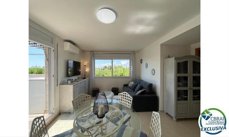 Foto 4ecf732c-43e4-45c9-a5a2-6831ccb11f5b. Apartamento atico en venta 2 habitaciones gran terraza y parking subterraneo. en Empuriabrava
