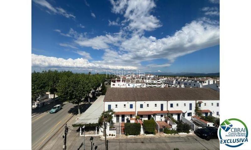 Foto 97f52f17-1f83-414a-b340-2e63f819eb54. Apartamento atico en venta 2 habitaciones gran terraza y parking subterraneo. en Empuriabrava
