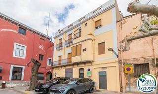 Casa a Jonquera (La). Venta de edifico completo en el centro de la jonquera.