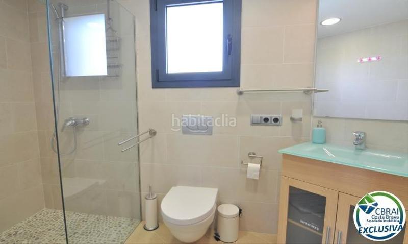 Foto dea9220d-0013-4008-a582-90a7c73bb7e9. Apartamento encantador apartamento con licencia turística y vistas al canal en Roses
