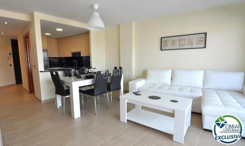 Foto e5f80971-3785-4e69-838b-5f8162fca277. Apartamento encantador apartamento con licencia turística y vistas al canal en Roses