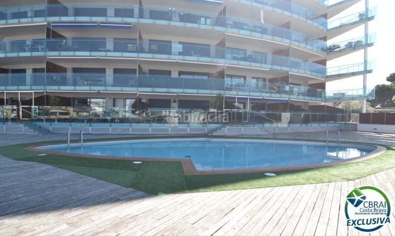 Foto e725a1cc-4304-4700-a1ab-f8ee9e6bef5b. Apartamento encantador apartamento con licencia turística y vistas al canal en Roses
