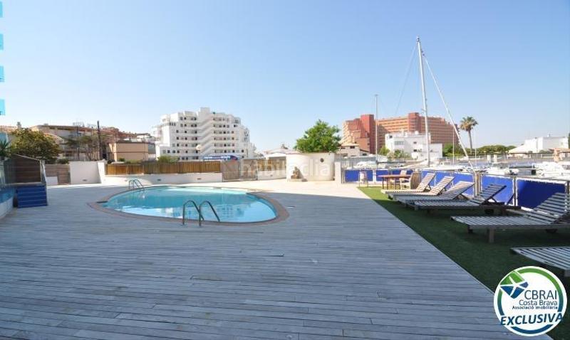 Foto ec9284e0-2acb-4301-b237-e23a933ac9da. Apartamento encantador apartamento con licencia turística y vistas al canal en Roses
