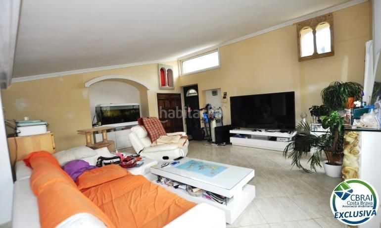 Foto 8ebd48fe-f02f-454b-8c4a-3c011d573456. Casa amb calefacció aparcament a Nord Roses